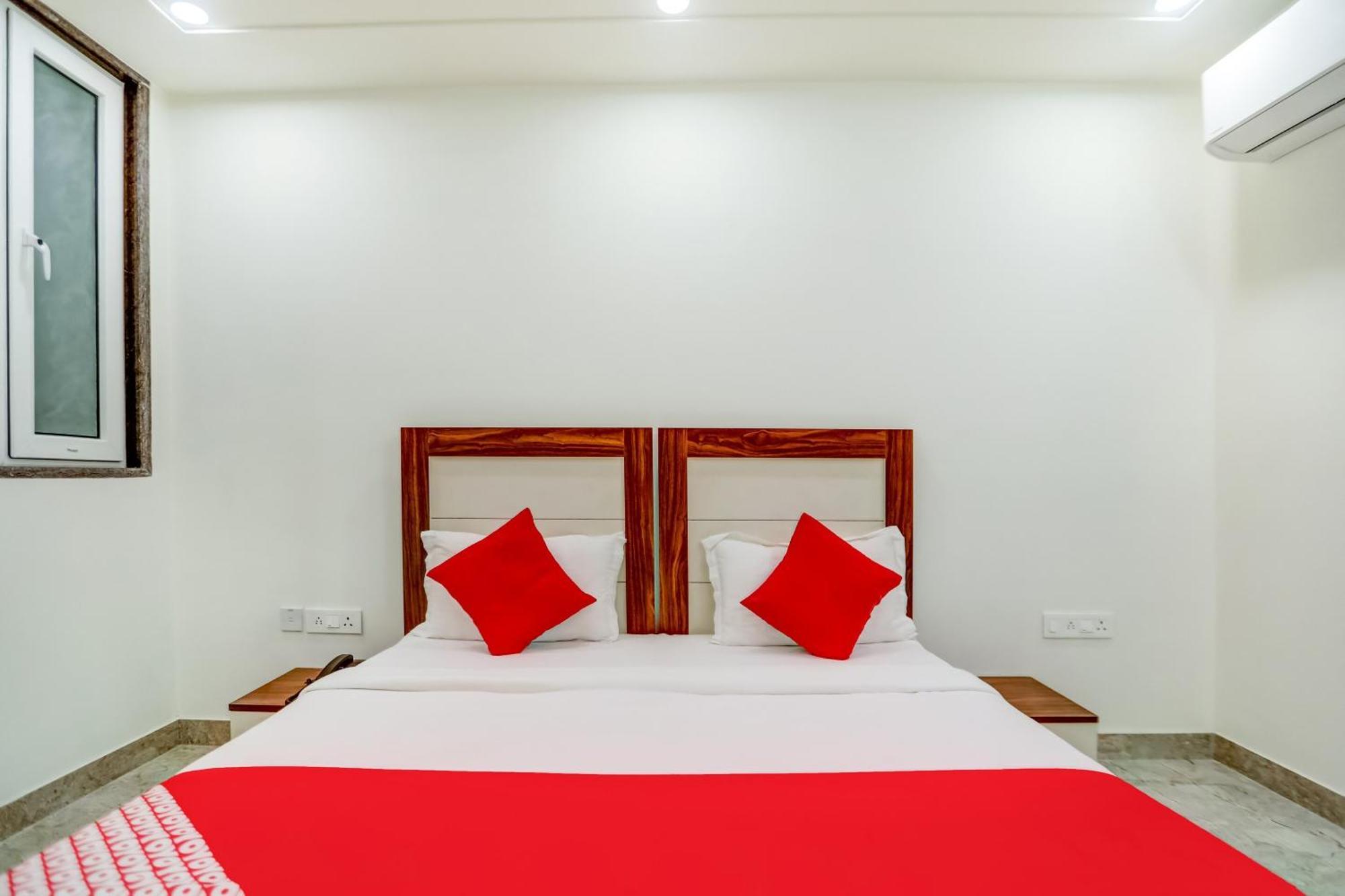 Flagship Happy Inn Delhi  Buitenkant foto