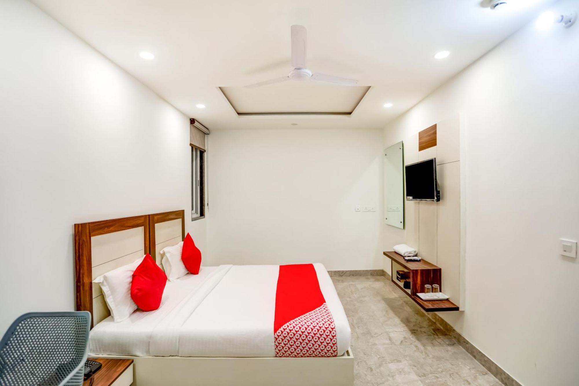 Flagship Happy Inn Delhi  Buitenkant foto