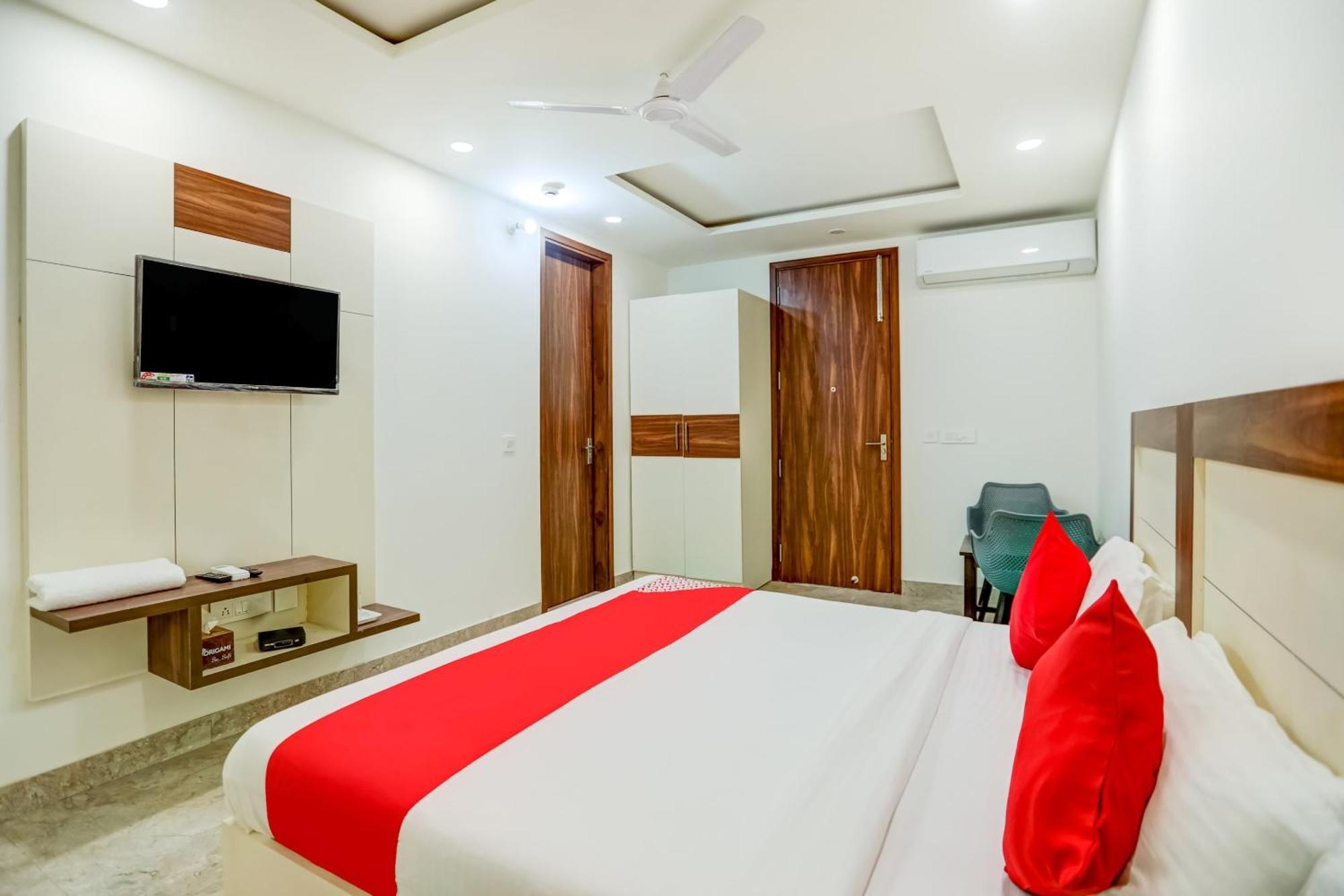 Flagship Happy Inn Delhi  Buitenkant foto